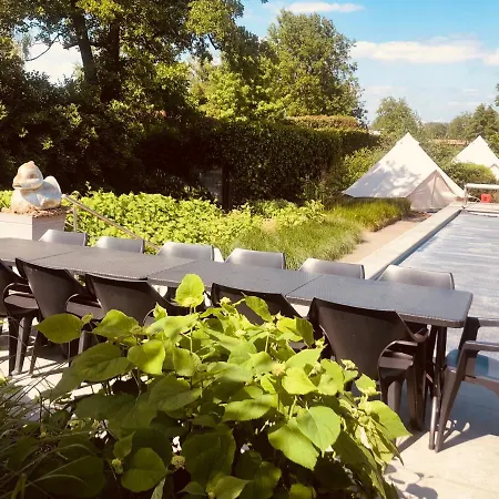 Witte Merel Glamping Lyxtält *