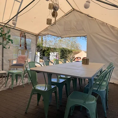 Witte Merel Glamping *
