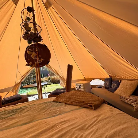 Witte Merel Glamping Beringen